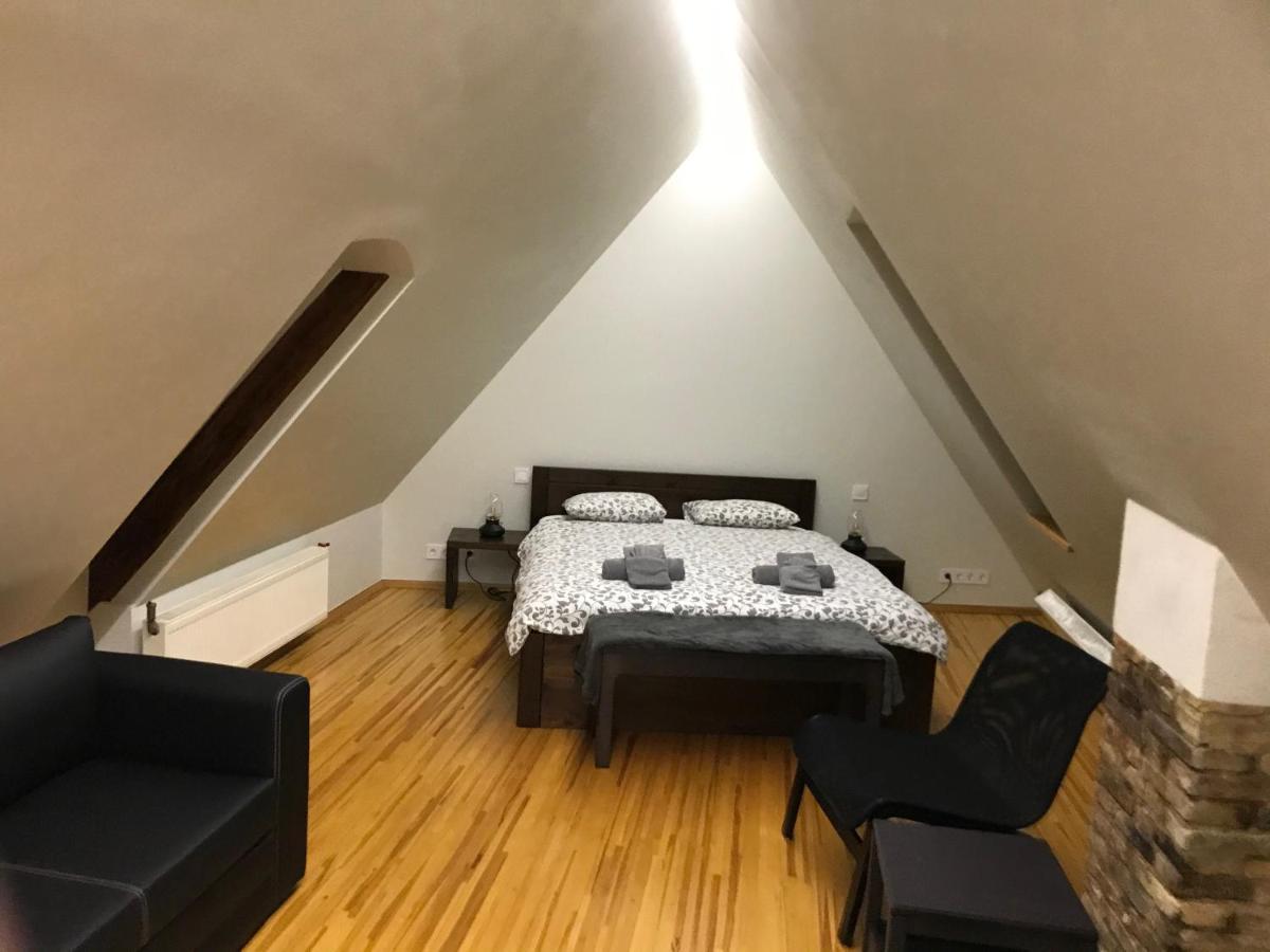 דירות ריגה Doma Square Penthouse, In The Heart Of Old Town מראה חיצוני תמונה